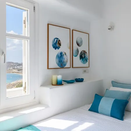 Angelika/pink Pelikan By The Mykonos Town