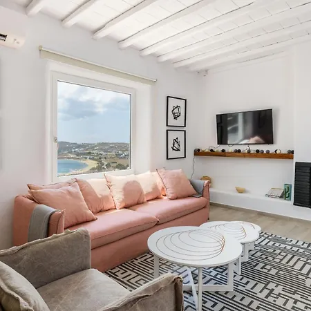 Angelika/pink Pelikan By The Mykonos Town