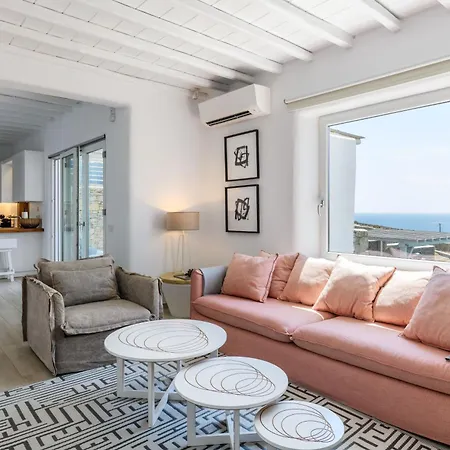Angelika/pink Pelikan By The * Mykonos Town